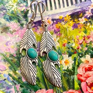 5/$10❤️❤️❤️NEW Leaf & Created Aqua Stone Zinc Alloy DANGLING EARRINGS